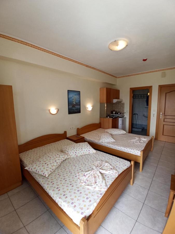 Villa Cosmos Inn Olympiakí Aktí Eksteriør bilde