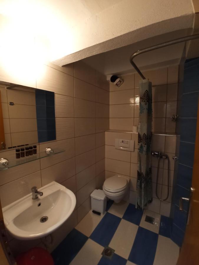 Villa Cosmos Inn Olympiakí Aktí Eksteriør bilde